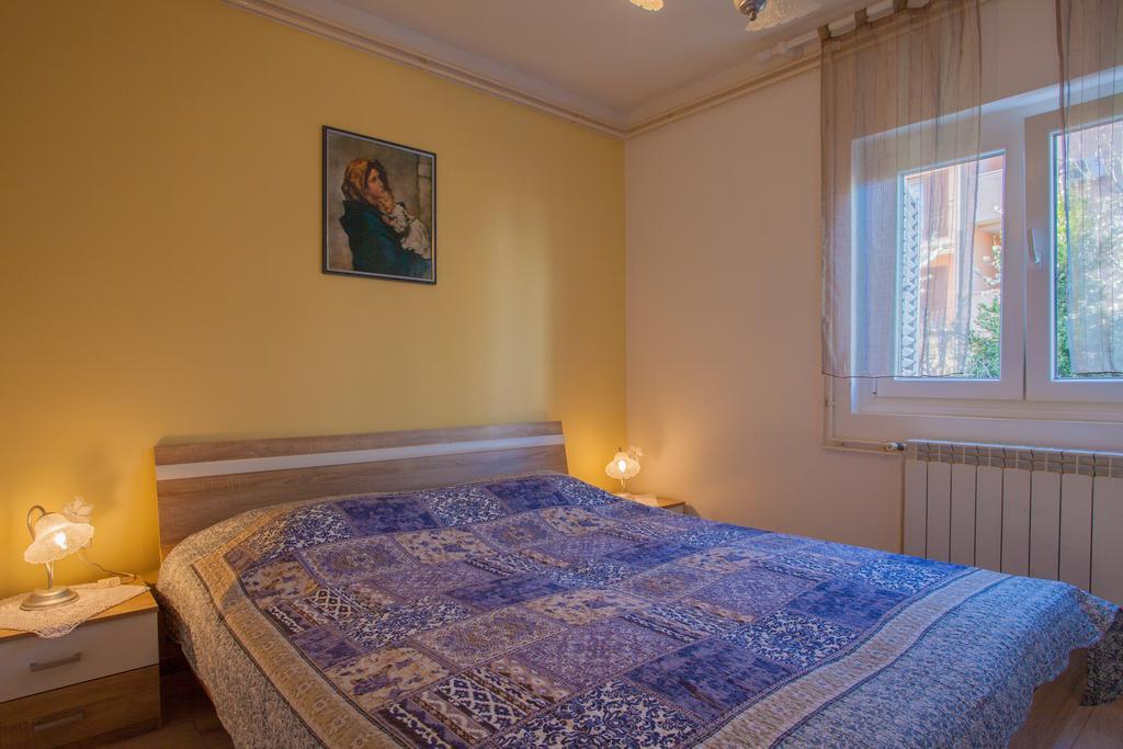 Apartments Tatjana Cres Bagian luar foto